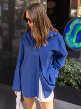 Camisa de manga larga con solapa de color liso para mujer